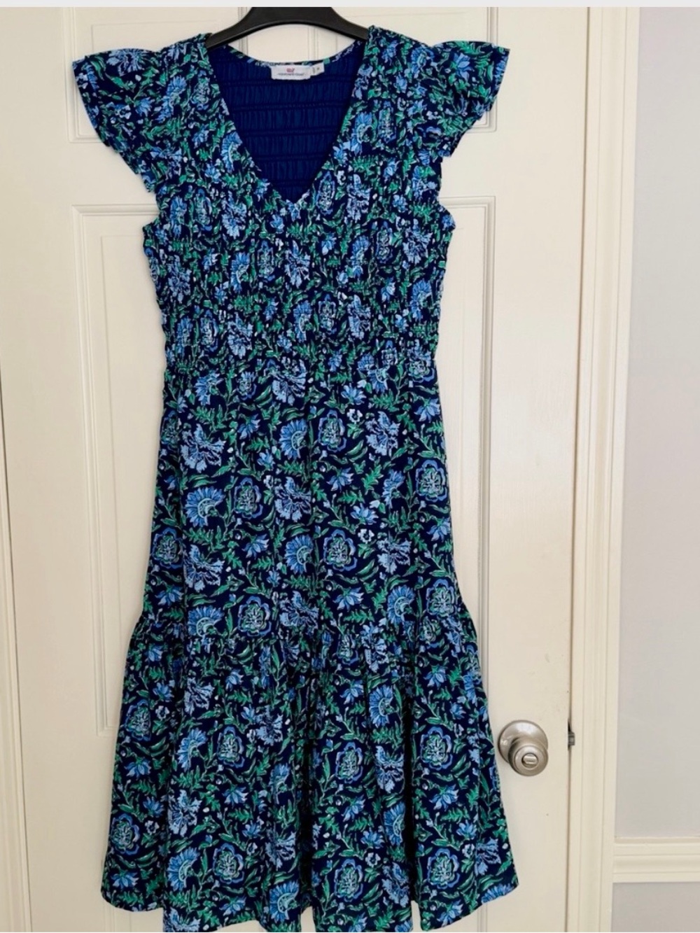 Vineyard Vines Floral Smocked Midi Dress
NWOT Medium